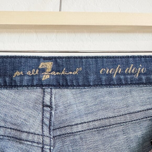 7 For All Mankind Denim Cropped Dojo Jeans Blue 7FAM Dark Wash Casual Capris 27 - Picture 4 of 8